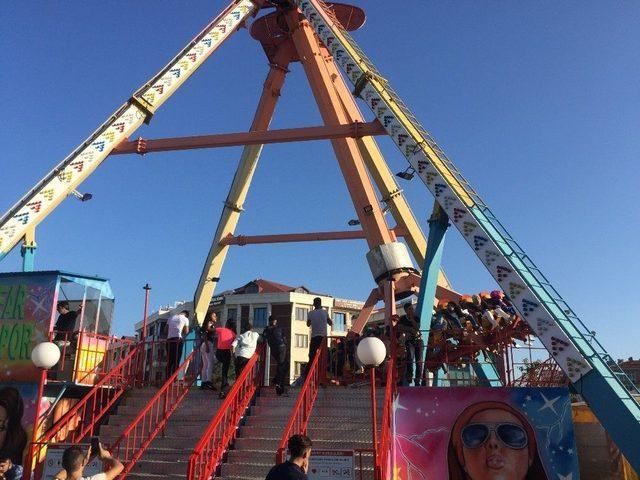 İstanbullular Bayramda Lunaparklara Koştu