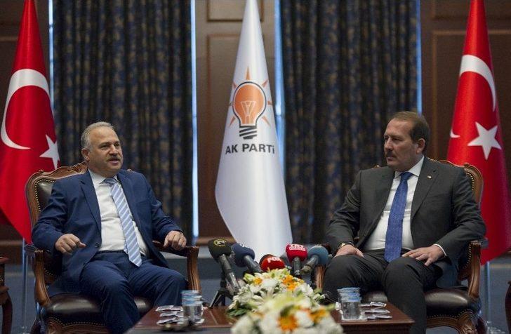 Ak Parti’de Partiler Arası Bayramlaşma G1