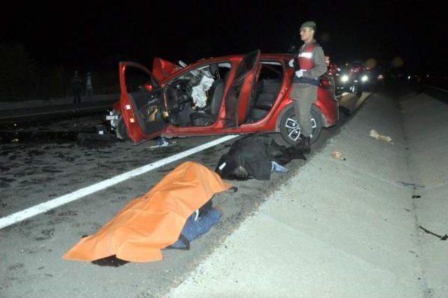 Tekirdağ'da Otomobil Otobüse Çarptı: 3 Ölü, 2 Yaralı