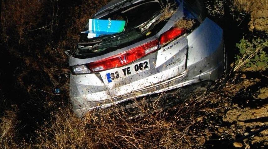 Konya&rsquo;da Otomobil Şarampole Yuvarlandı: 8 Yaralı