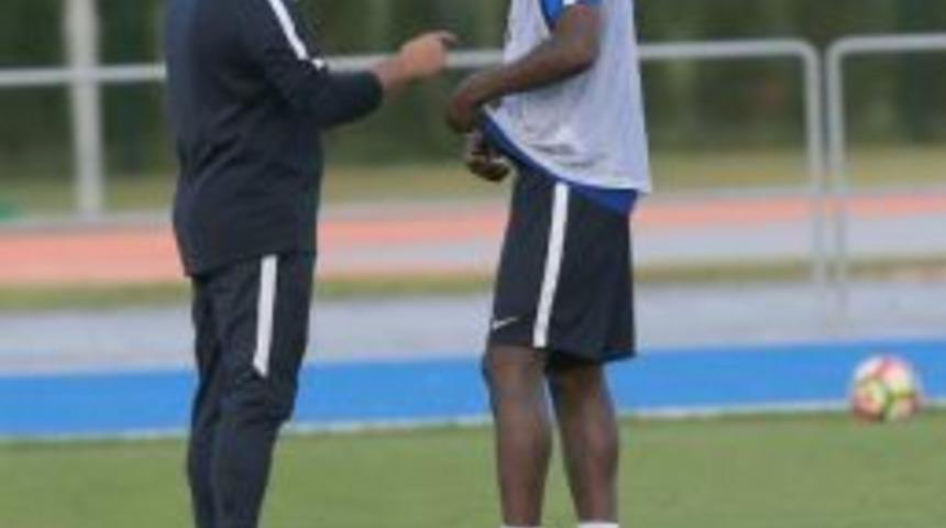 N’Doye Trabzonspor Ile Yol Ayrımında