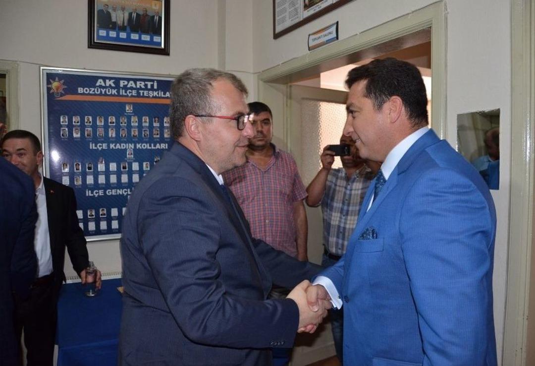 Boz&uuml;y&uuml;k&rsquo;te Bayramlaşma