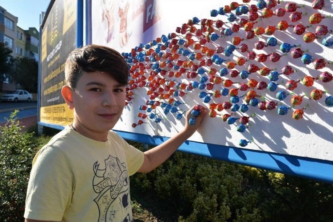 Şekerli Reklam Panoları &Ccedil;ocukların Y&uuml;z&uuml;n&uuml; G&uuml;ld&uuml;rd&uuml;