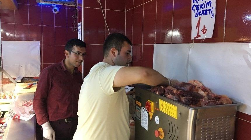 Kasap Ve Marketlerde Kıyma Mesaisi