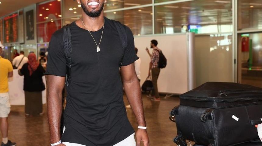 Fenerbah&ccedil;e&rsquo;nin Yeni Transferi Thompson, İstanbul&rsquo;da