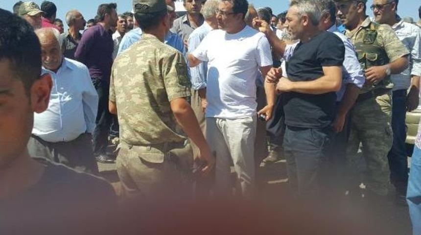 Su Eyleminde S&uuml;r&uuml;c&uuml;ler Ile K&ouml;yl&uuml;ler Arasında Arbede