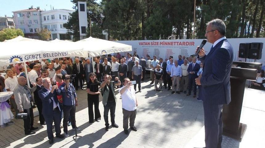 Gebze Meydanda Bayramlaştı