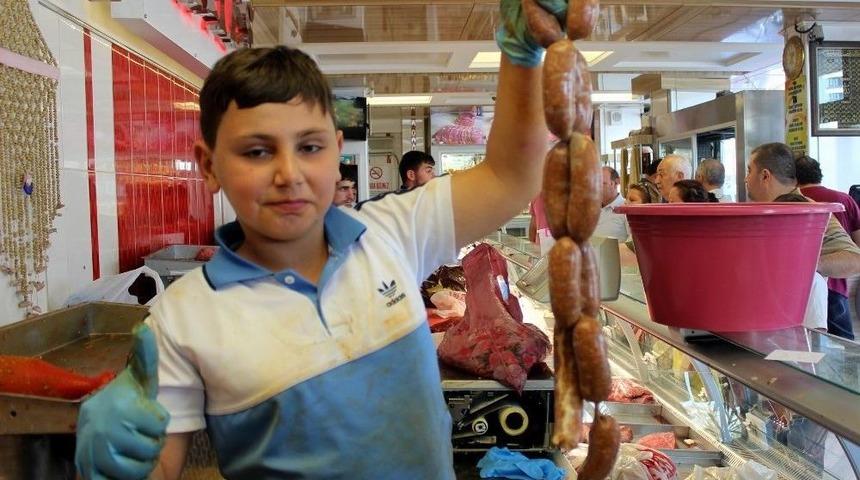 Kurban Etleri Sucuk Oldu