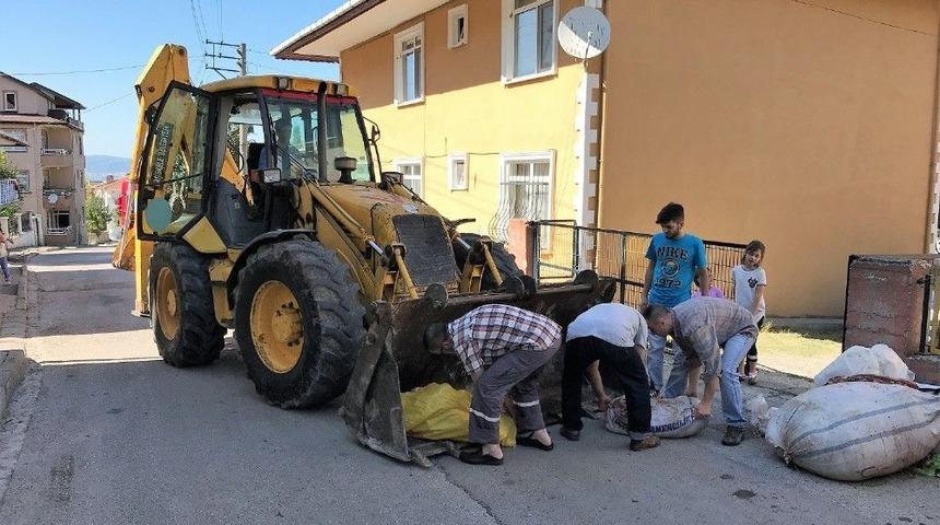 Atıklar Kirliliğe Yol A&ccedil;madan Toplanıyor