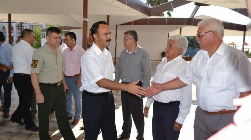 Kaymakam Taşdan, G&uuml;venlik G&uuml;&ccedil;leri Ve Vatandaşlarla Bayramlaştı