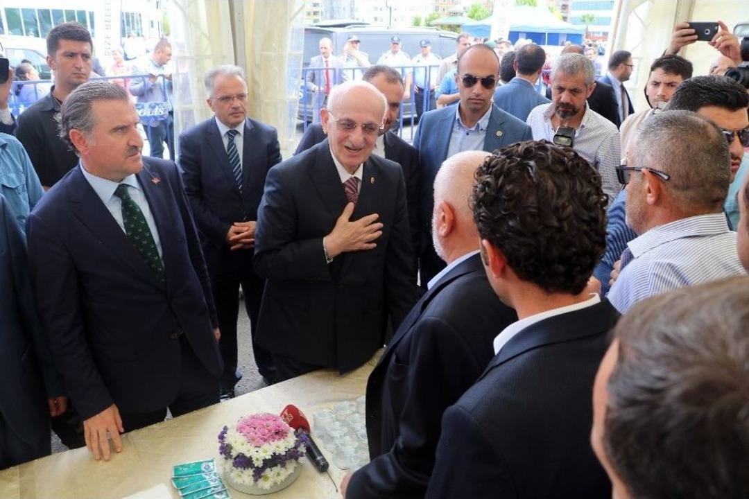 Tbmm Başkanı Kahraman Ve Bakan Bak, Rize&rsquo;de Bayramlaşma T&ouml;renine Katıldı