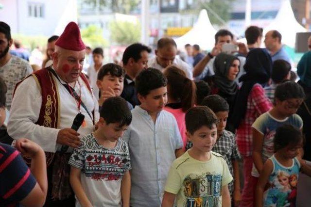 Çocuklar Kurban Bayramını Çocuk Festivali'nde Eğlenerek Geçirdi