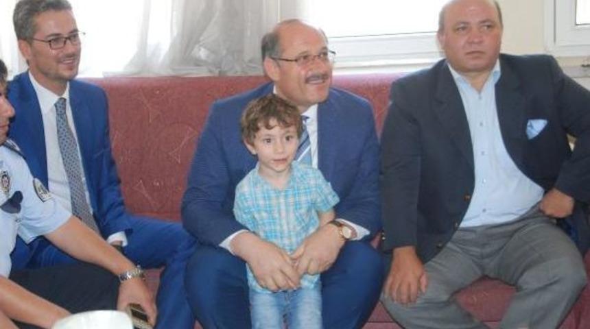 Karapınar'da Tehlikeli Gerginliğin Ardından Suriyelilere Bayram Ziyareti