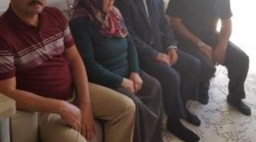 Vali Aktaş Şehit Aileleri Ve Gazilere Bayram Ziyaretinde Bulundu