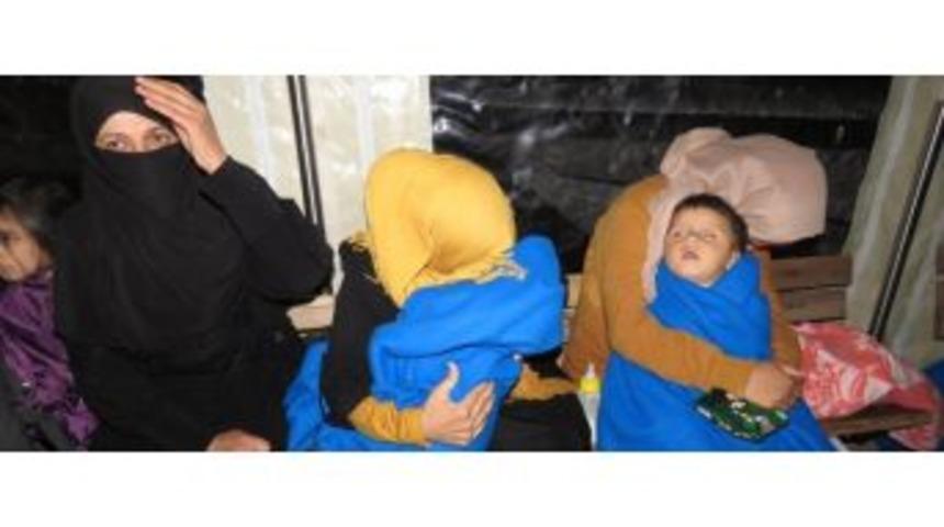 49 Ka&ccedil;ak G&ouml;&ccedil;men Yakalandı