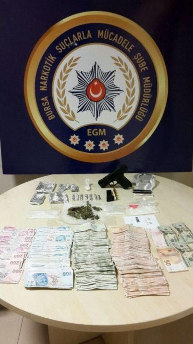 Narkotim Ekipleri Uyuşturucu D&ouml;ng&uuml;s&uuml;n&uuml; &Ccedil;&ouml;zd&uuml; 2