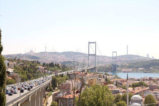 İstanbul’da Bayram Ziyaretleri Trafik Yoğunluğunu Geri Getirdi