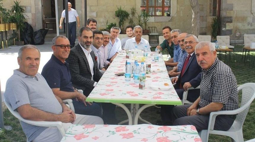 U&ccedil;hisarlılar Bayramlaştı