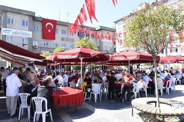 Tekkek&ouml;y Meydanda Bayramlaştı 3