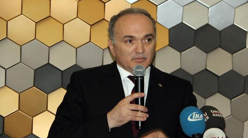 Bakan Faruk &Ouml;zl&uuml;: &ldquo;arakan&rsquo;da Katledilen Her &Ccedil;ocuğun Bedeninde İnsanlık &Ouml;l&uuml;yor&rdquo;