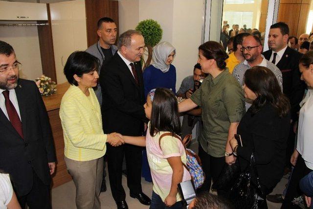 Bakan Faruk &Ouml;zl&uuml;: &ldquo;arakan&rsquo;da Katledilen Her &Ccedil;ocuğun Bedeninde İnsanlık &Ouml;l&uuml;yor&rdquo; 1