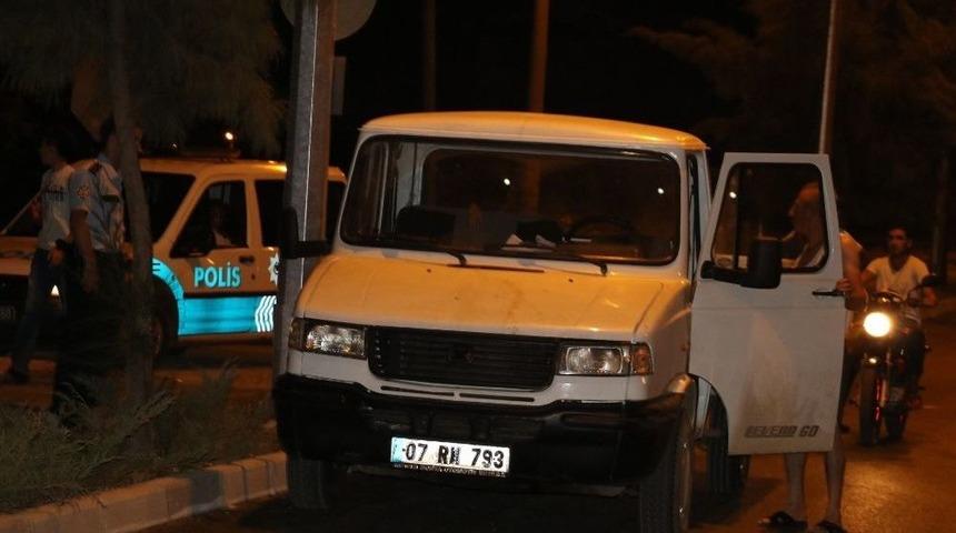 Ağabeyinin Kullandığı Kamyonetten D&uuml;ş&uuml;p &Ouml;ld&uuml;