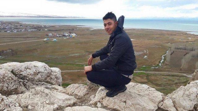 Ağabeyinin Kullandığı Kamyonetten D&uuml;ş&uuml;p &Ouml;ld&uuml; 1