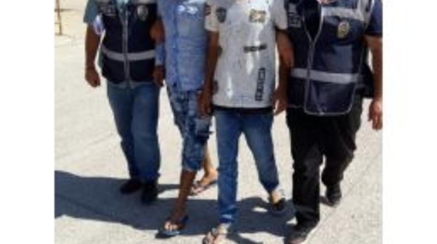 Antalya&rsquo;da 5 Ayrı Marketin Hırsızlık Zanlıları Yakalandı