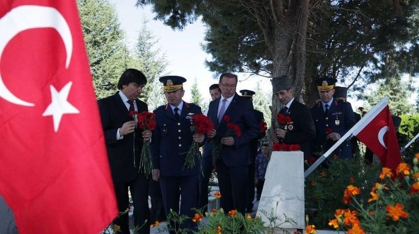 Kanlıpınar Şehitliği&rsquo;nde Anma T&ouml;reni D&uuml;zenlendi
