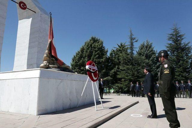 Kanlıpınar Şehitliği’nde Anma Töreni Düzenlendi