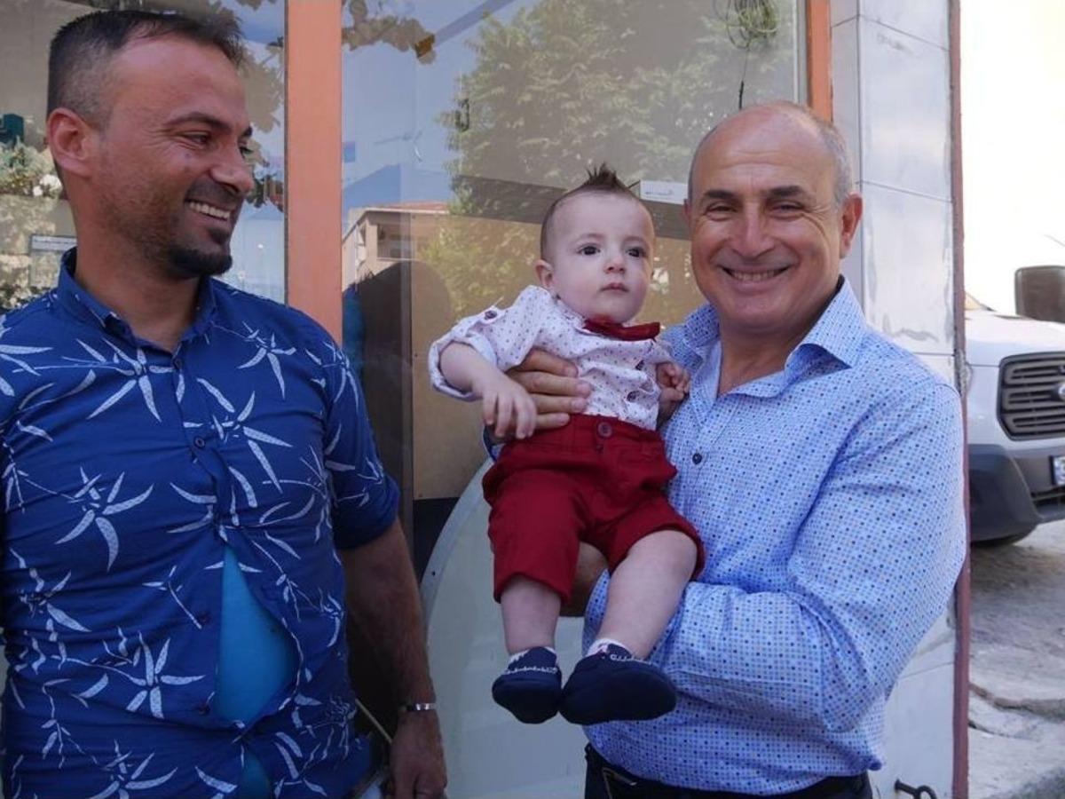 Başkan Akg&uuml;n, Bu Bayramı Da B&uuml;y&uuml;k&ccedil;ekmece Ailesi İle Ge&ccedil;irdi