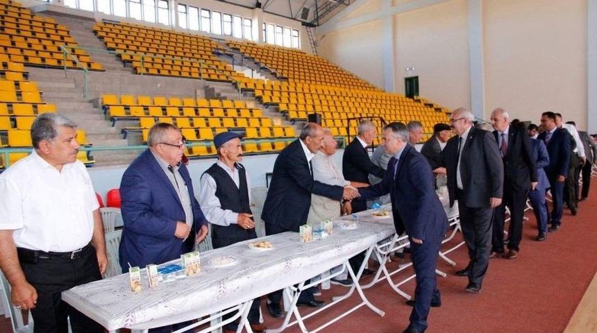 Sungurlu&rsquo;da Asırlık Bayramlaşma Geleneği Devam Ettirildi