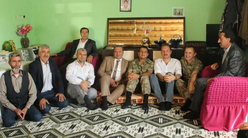 &Ccedil;aldıran&rsquo;da Protokol, Şehit Ve Gazi Ailelerini Ziyaret Etti