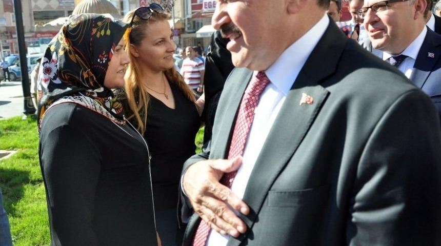 Bakan Eroğlu&rsquo;ndan Sandıklı&rsquo;ya Bayram M&uuml;jdesi