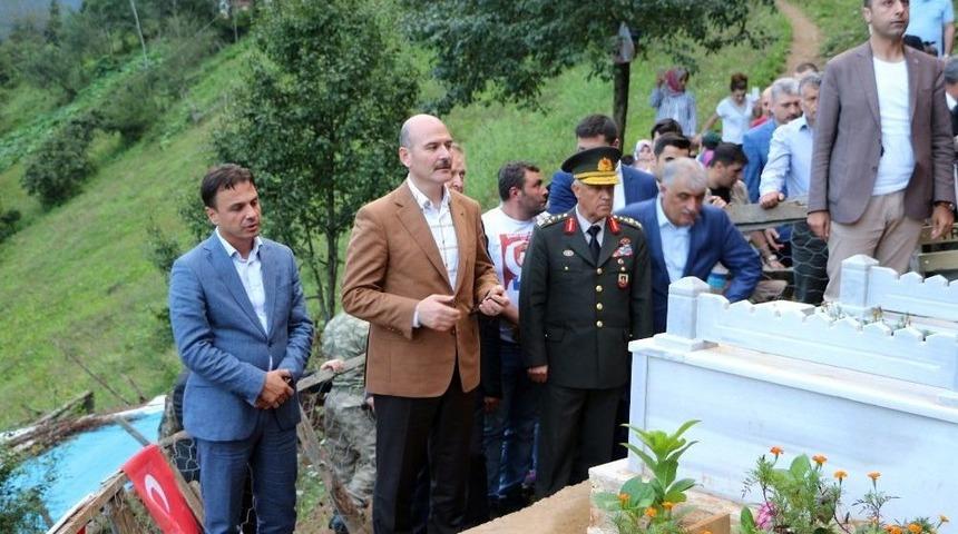 Bakan Soylu&rsquo;dan Eren B&uuml;lb&uuml;l&rsquo;&uuml;n Mezarına Ziyaret