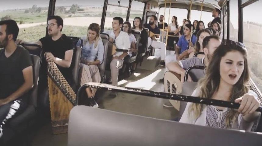 Arkadaşları Ayb&uuml;ke &Ouml;ğretmen İ&ccedil;in Klip Hazırladı