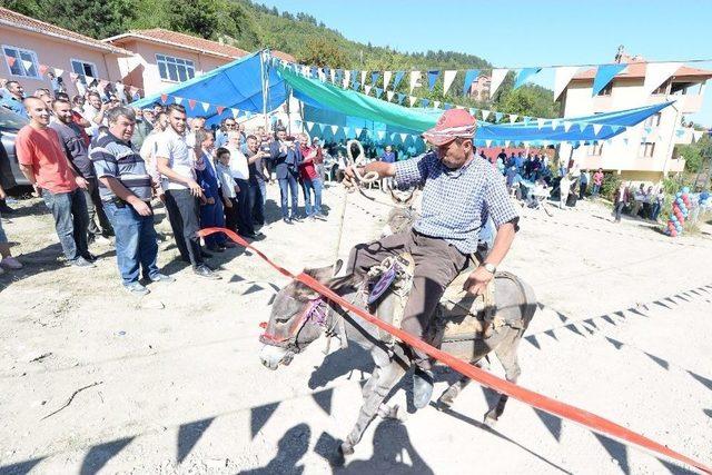 Şahin, Akkışla Köyünde Bayramlaşma Törenine Katıldı