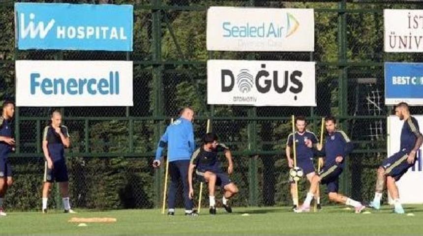 Fenerbah&ccedil;e, Medipol Başakşehir Ma&ccedil;ının Hazırlıklarını S&uuml;rd&uuml;rd&uuml;