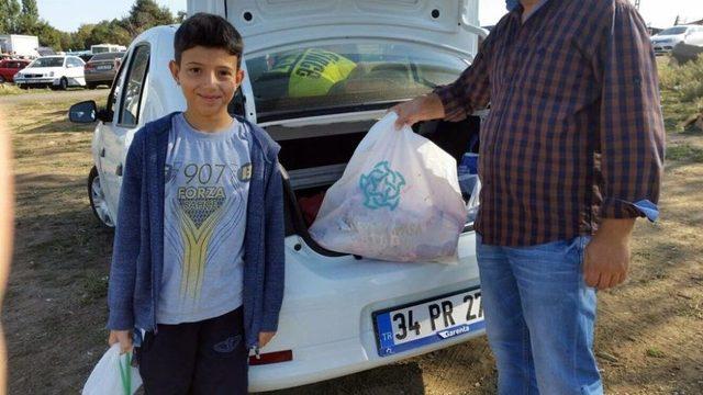 Zabıta, Temizlik Ve Sağlık İşleri Ekipleri Kurbanlık Satış Noktasında Hizmete Devam Ediyor