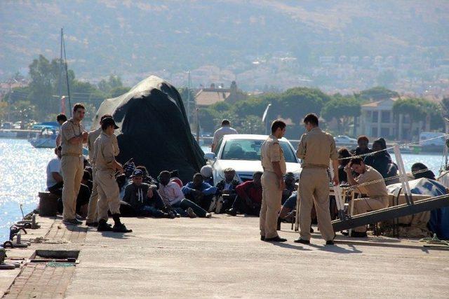 Foça’da 40 Kaçak Göçmen Yakalandı