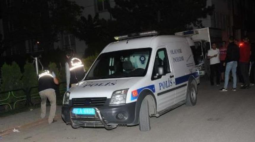 İranlı Sığınmacılar Arasında Bı&ccedil;aklı Kavga: 1 &Ouml;l&uuml;