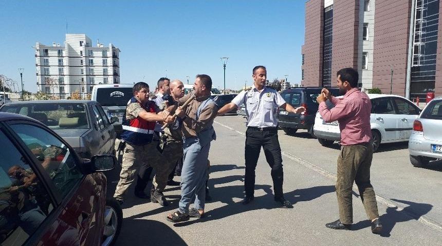 Acılarını Unutup Bir Birine Girdiler