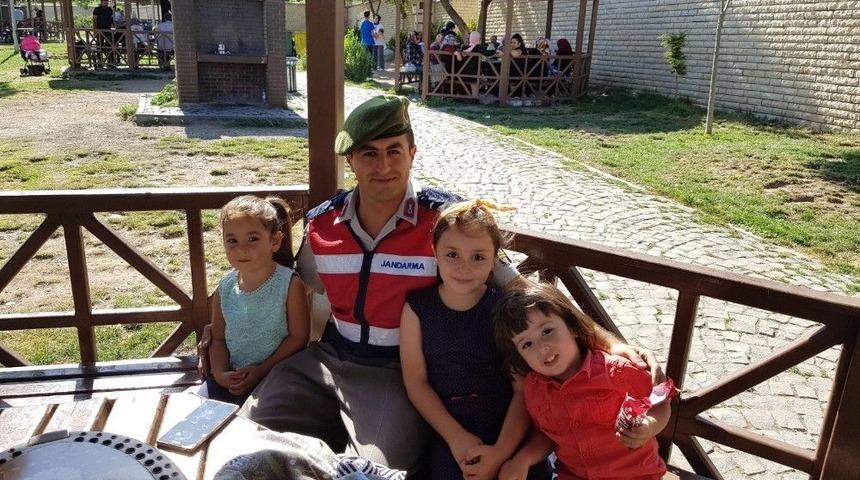 Jandarma G&ouml;revde, Vatandaş G&uuml;vende