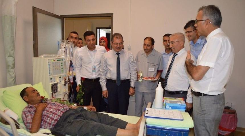 Daire Başkanı &Ouml;zer Besni Devlet Hastanesi Personellerinin &Ccedil;ok İyi &Ccedil;alıştığını S&ouml;yledi