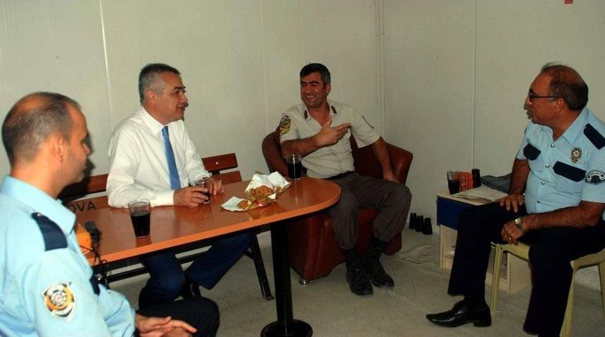 Mustafa Savaş&rsquo;tan G&ouml;revi Başındaki G&uuml;venlik G&uuml;&ccedil;lerine Bayram Ziyareti