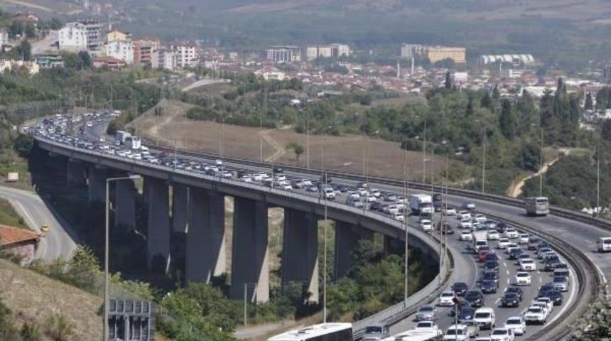 Kocaeli'nde Tatilcilerin Dönüş Yoğunluğu