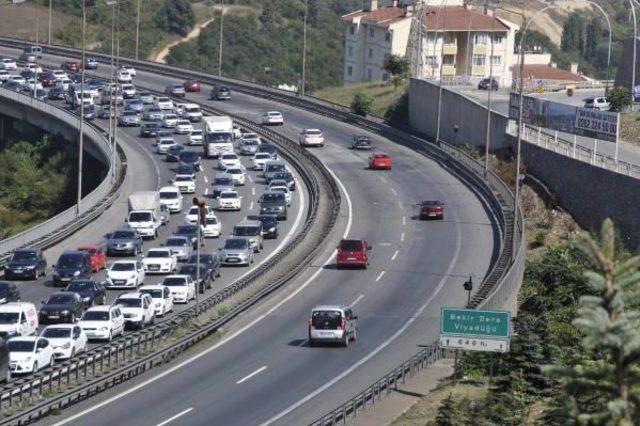 Kocaeli'nde Tatilcilerin Dönüş Yoğunluğu