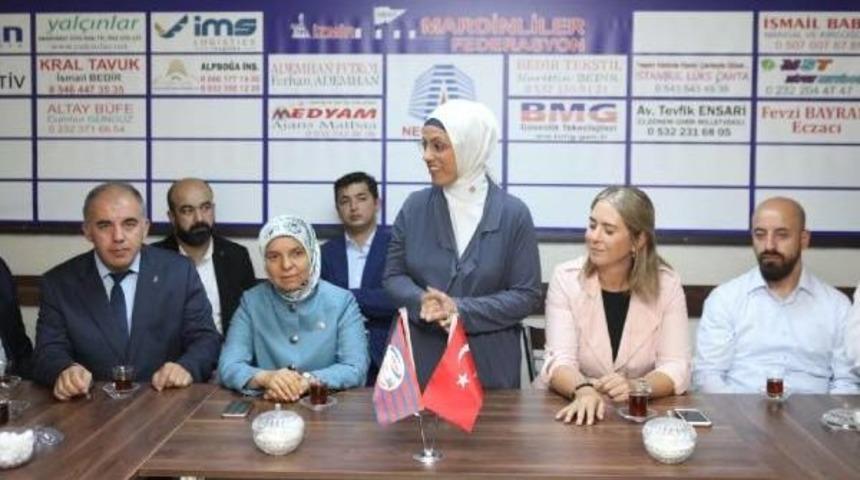 Ak Partili Ravza Kavakçı Kan, Romanlar Ve Yaşlılarla Bayramlaştı