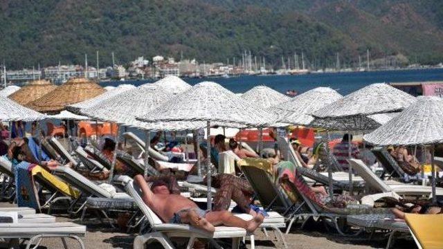 Tatilciler Dönüşe Geçti, Marmaris Yabancı Turistlere Kaldı