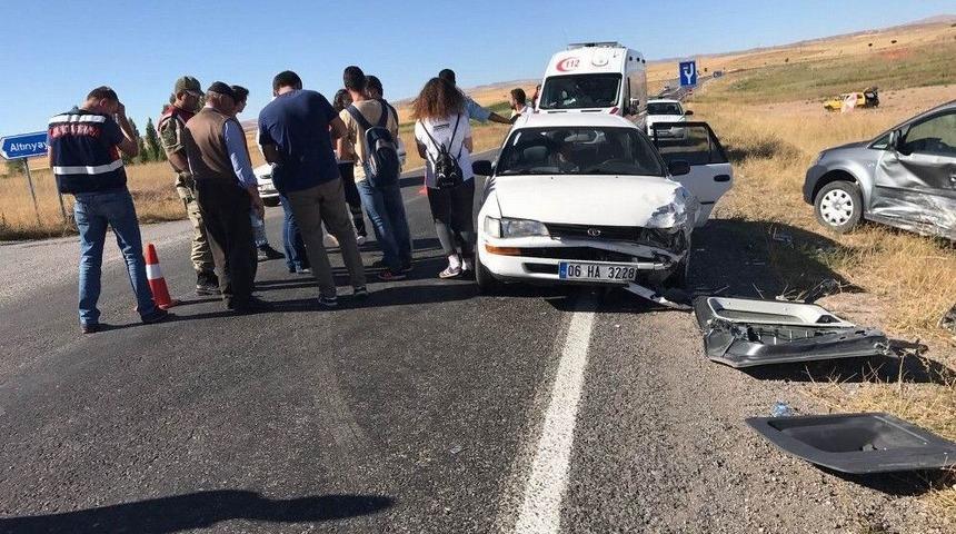 Sivas&rsquo;ta Trafik Kazası: 5 Yaralı